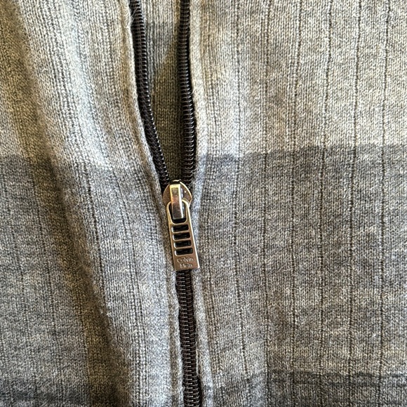 Calvin Klein Gray Gradient Men's Sweater - Picture 4 of 7